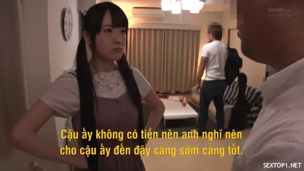 Bố chồng lén lút loạn luân cùng con dâu khi chồng đi vắng
